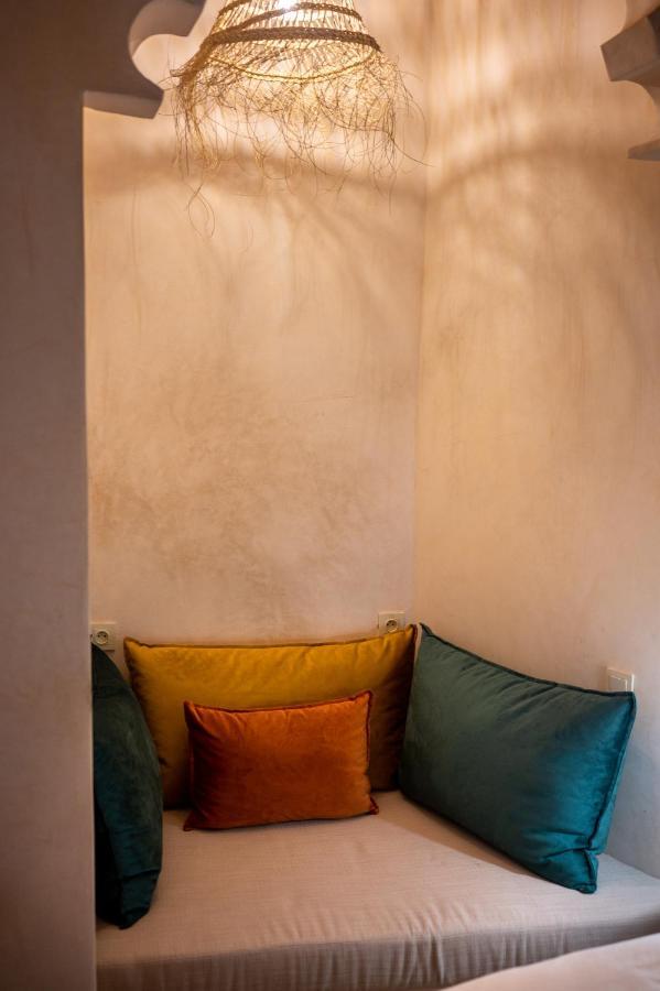 Mama Lova Hotel, Riad, Restaurant & Riad
