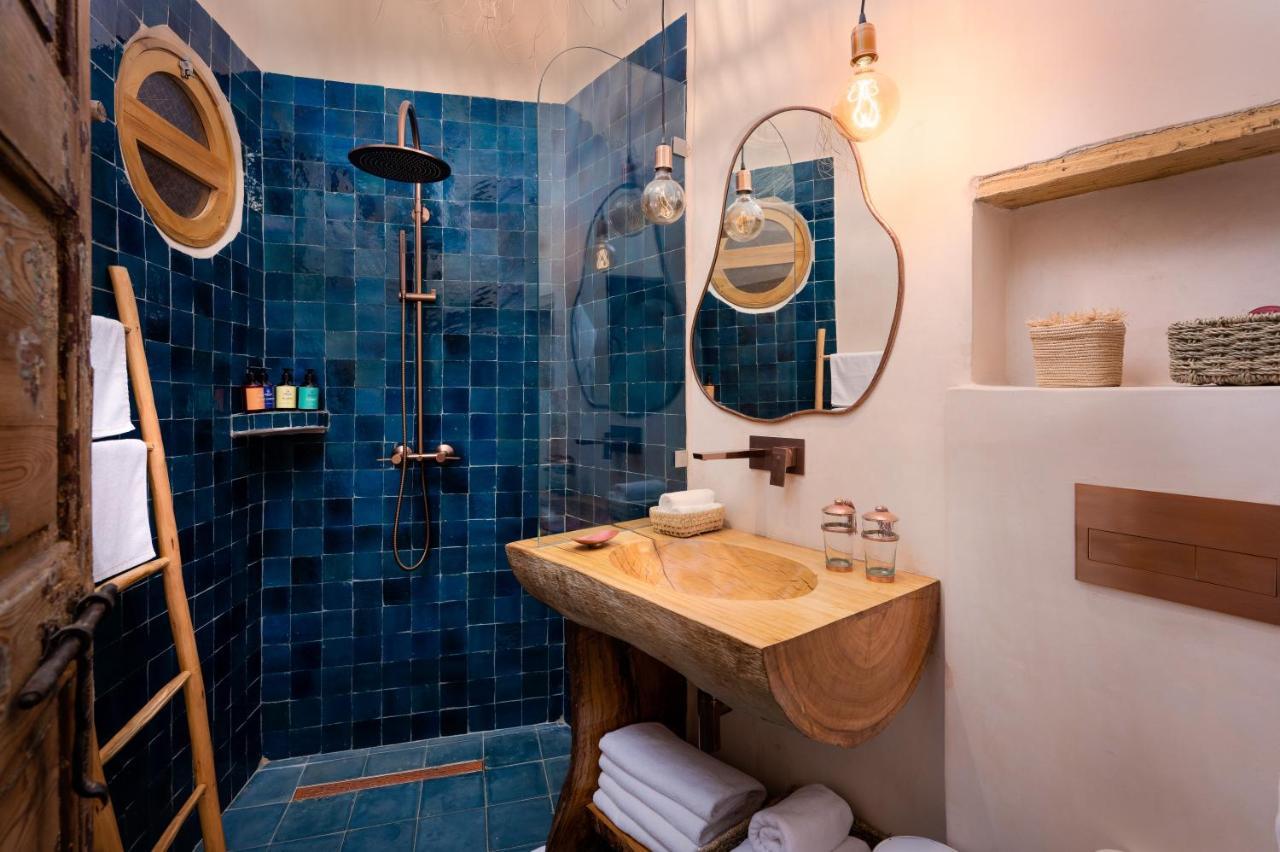 Mama Lova Hotel, Riad, Restaurant & Riad Essaouira